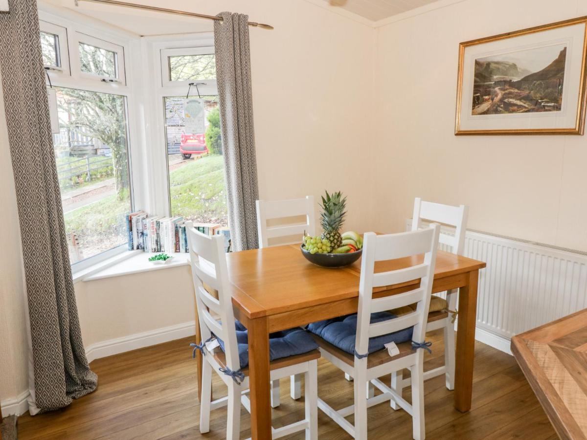 The Wee Lodge Glendevon Экстерьер фото